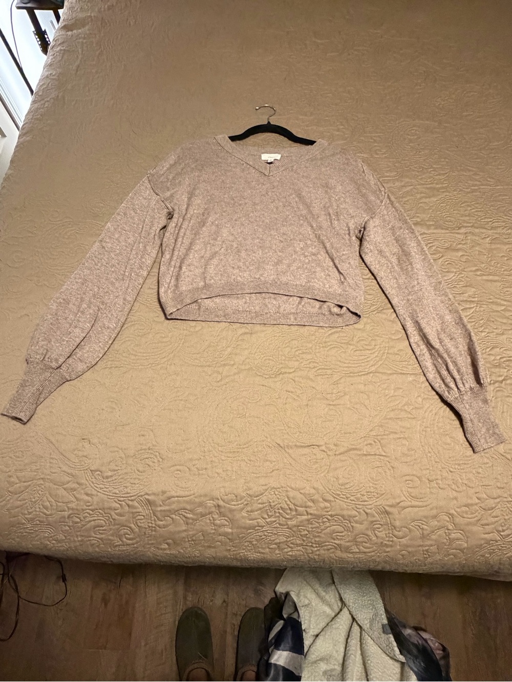 Women's V-Neck Balloon Sleeve Sweater - Taupe